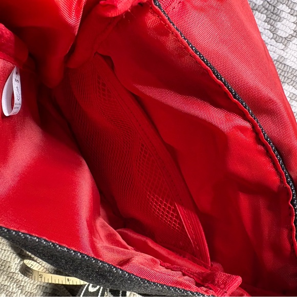 Hello Kitty X Zumba Bundle- Crossbody, Bucket Hat, Tote - Picture 5 of 12